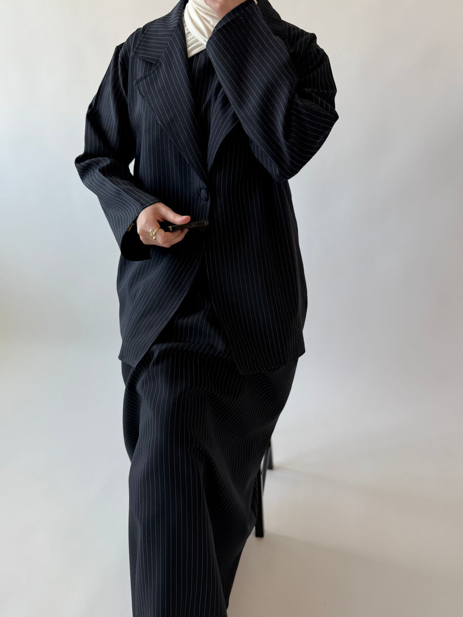 Single breasted oversized suit blazer: Midnight stripe